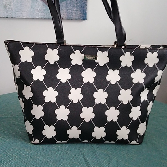 kate spade Handbags - Kate Spade Purse